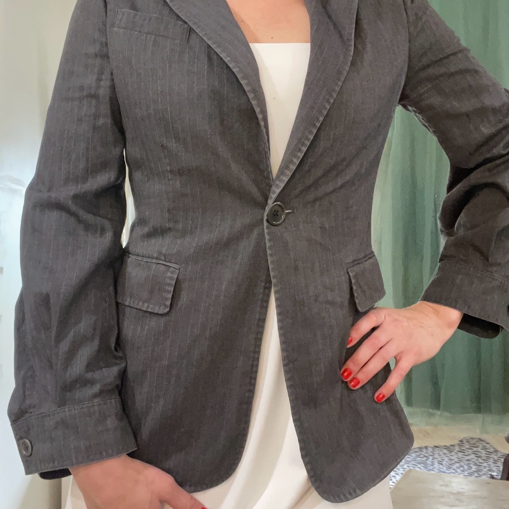 BCBG MAXARIA Vintage 🧥Gray Pinstripe Blazer